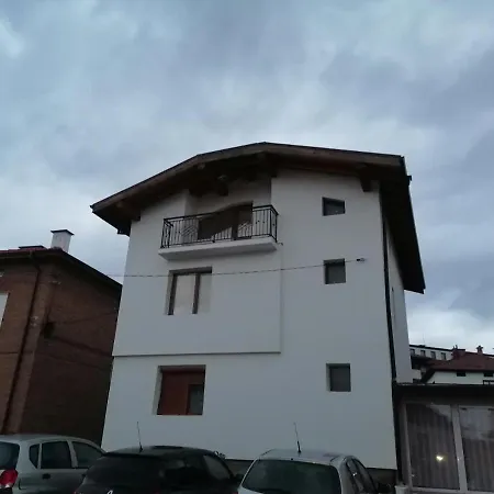Snow House *